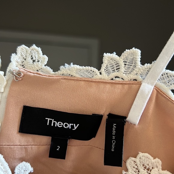 Theory - lace/ silk top - NWOT - Size 2 - Picture 3 of 12